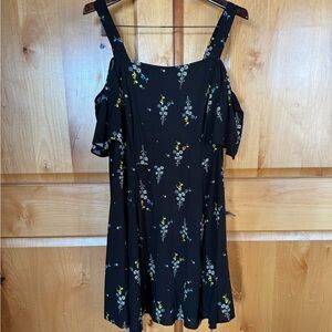 City Chic Black Mini Dress. Cut Out Sleeves. Black Mini Floral Print Size XS 14W